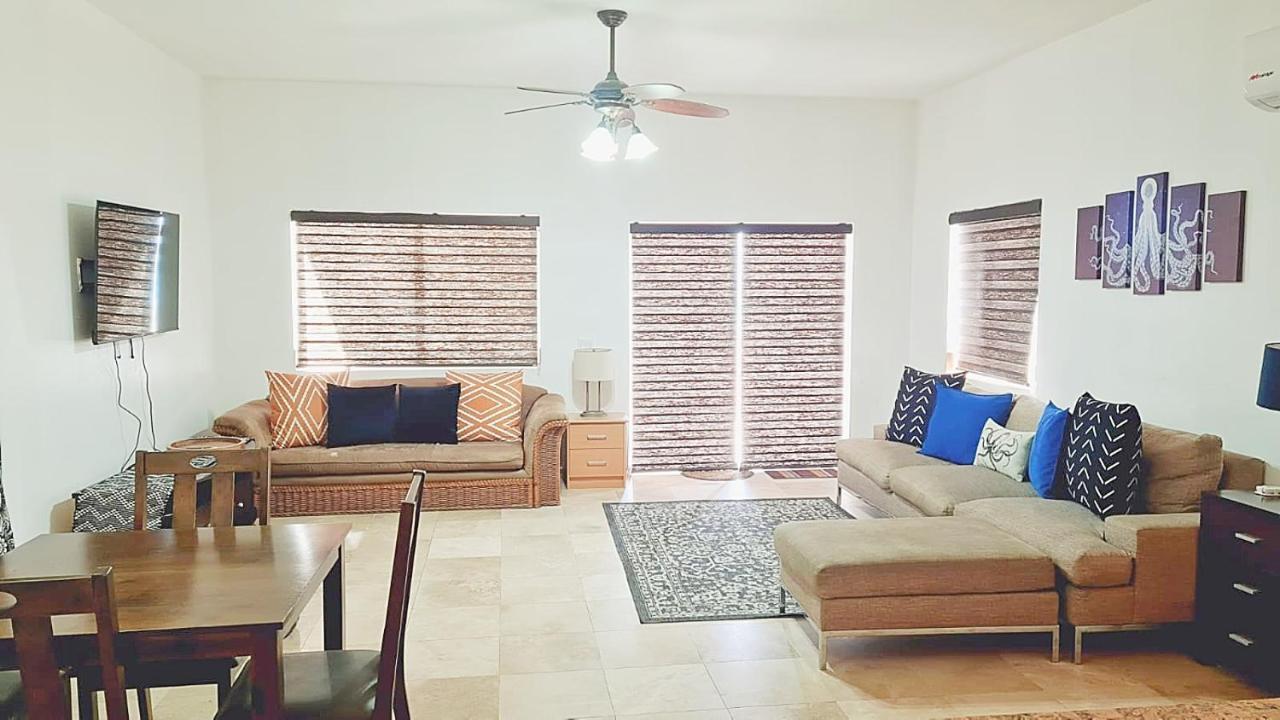 The Suites At Rocky Point 2 Luaran gambar
