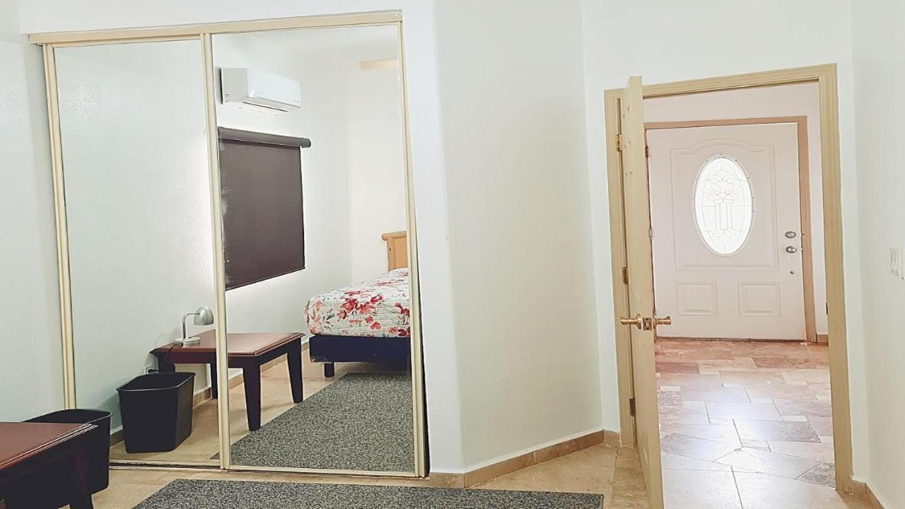 The Suites At Rocky Point 2 Luaran gambar